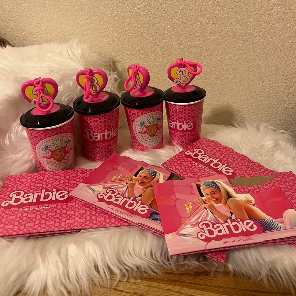 Set of 4: Barbie The Movie Cup Pink Flamingo Plastic Kids Cup w/ Heart Keychain